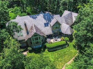 25166 N Pawnee Rd, Barrington, IL 60010