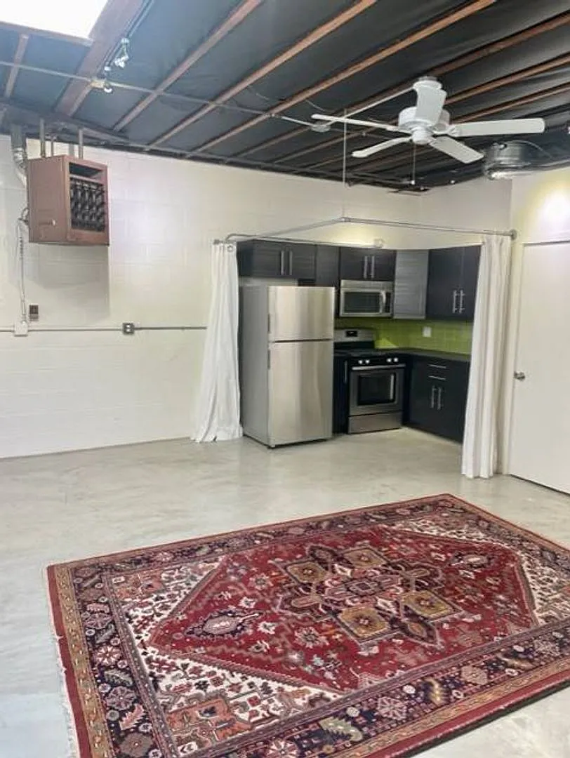 Mission Hills Studio for Residence or Office — Photo 1