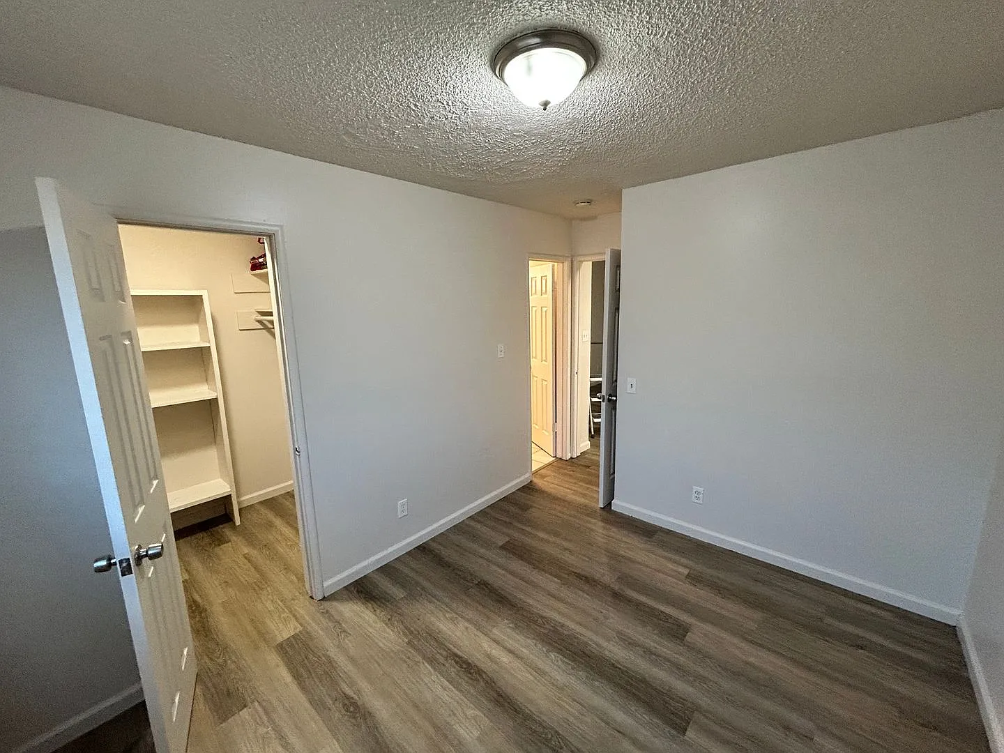 527 N Yosemite — Photo 3