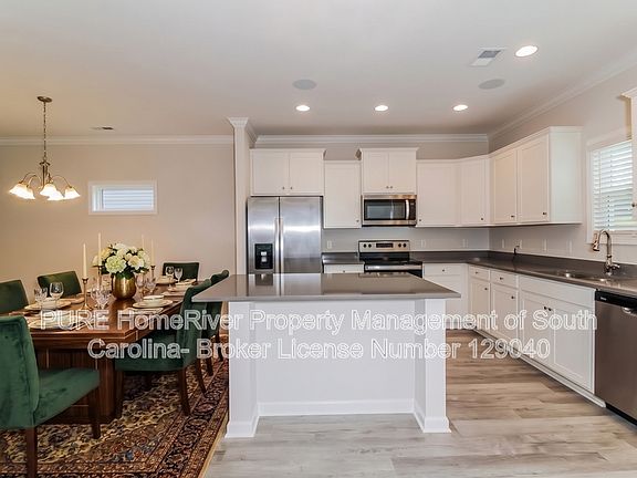 3rd image of 224 Sundrop St