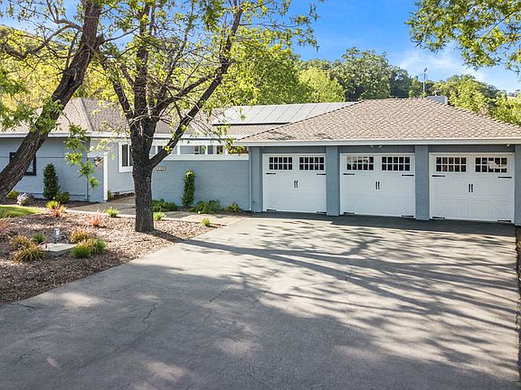 2nd image of 2149 Green Acres Ln