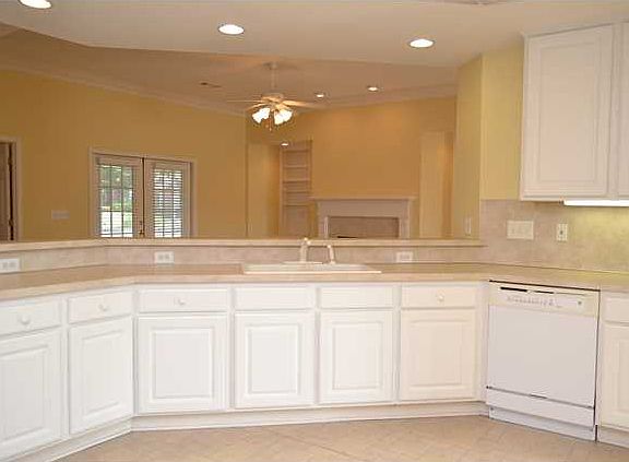 5th image of 8000 Bridgewater Trace
