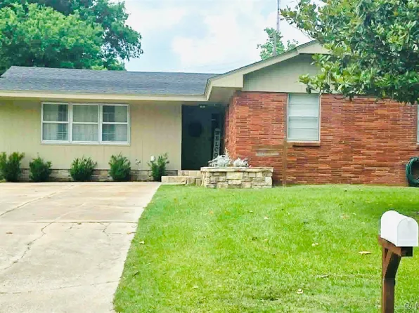 908 W 23rd St, Ada, OK 74820