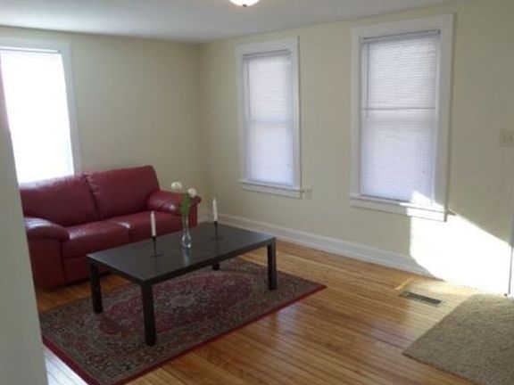 2nd image of 2276 7th St W