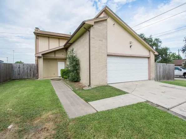10551 Kirkgreen Dr, Houston, TX 77089