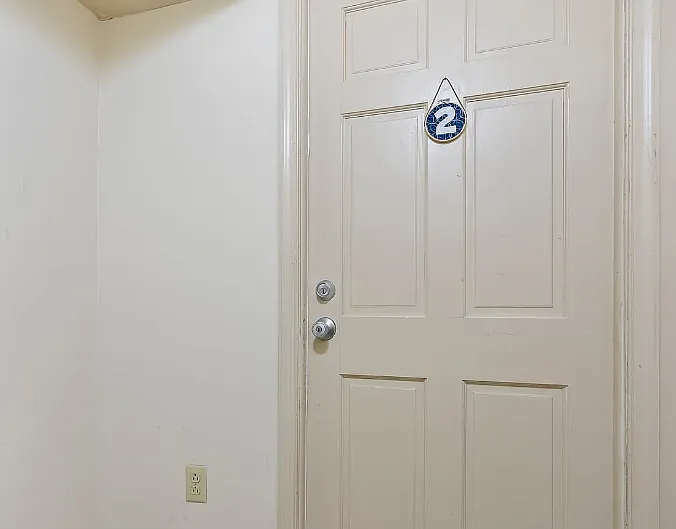 626 Carpenter St #2 — Photo 3