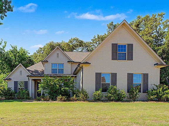 2nd image of 6439 Wells Grove Dr