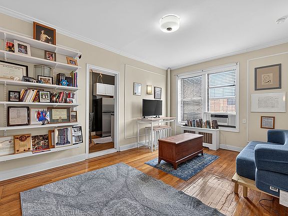 3rd image of 225 Bennett Ave APT 4C