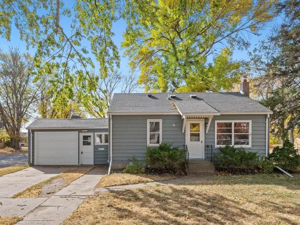46 5th Ave NE, Hutchinson, MN 55350