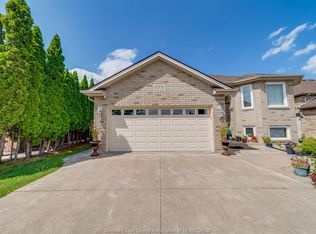 1078 Imperial Cres, Windsor, ON N9G 2T4
