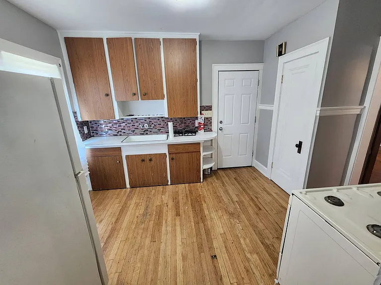 10109 Richland Ave — Photo 7