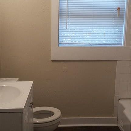3rd image of 319 Hettie St