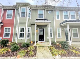 523 Reunion St #20, Chesapeake, VA 23324