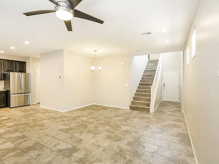 8112 Satin Carnation Ln — Photo 4
