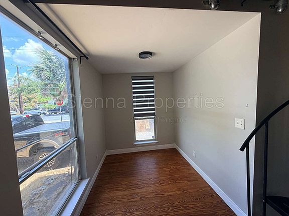 5th image of 1509 Willow St