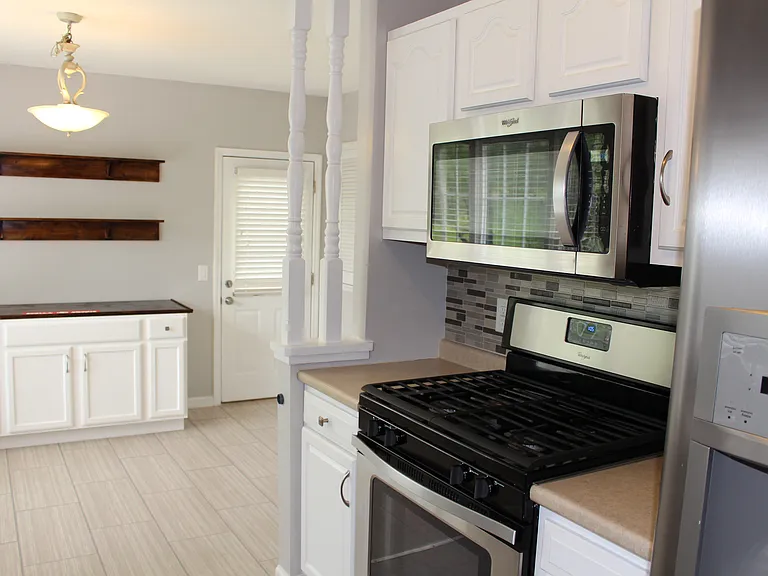 2276 Aileswood Ct — Photo 5