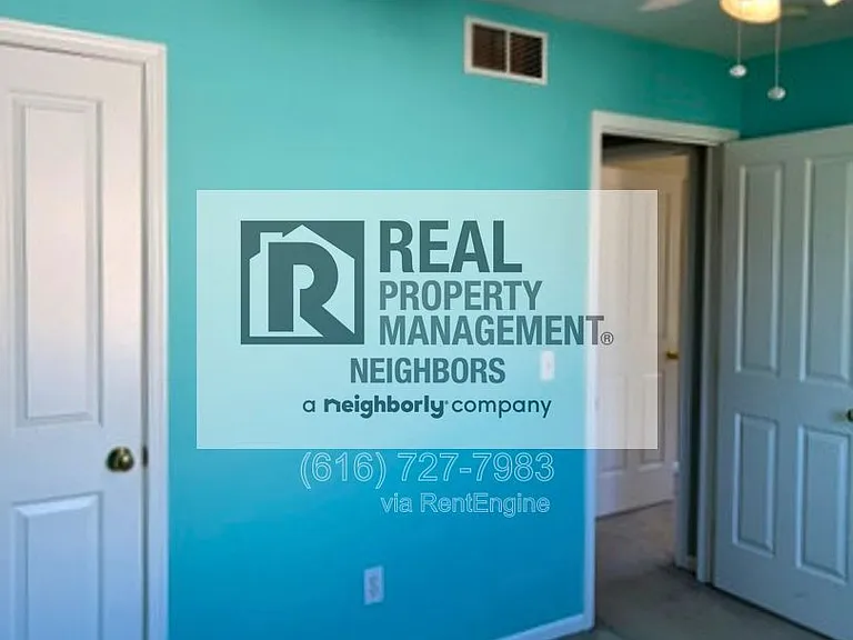 1636 Northbend Dr NE — Photo 6
