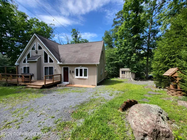 145 Salisbury Rd, Bushkill, PA 18324