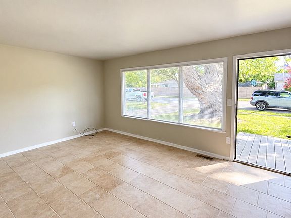 5th image of 3232 Normandy Rd