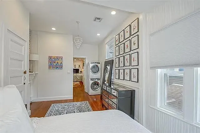 6034 Perrier St — Photo 9