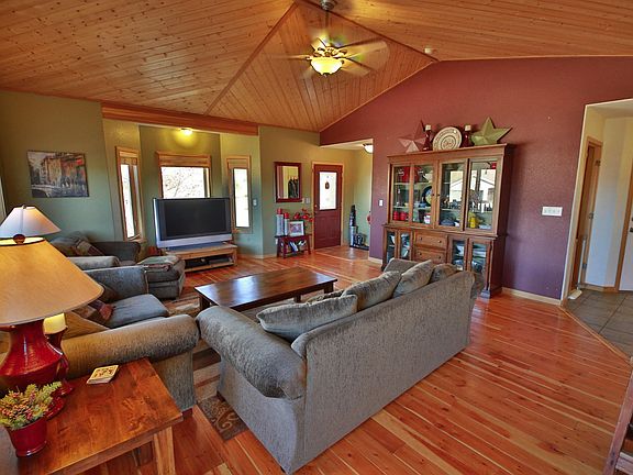3rd image of 21 Lodgepole Drive
