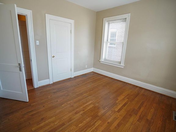 5th image of 904 Eastgate Ave #1N