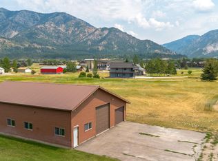 144 Blue Lake Cres, Alpine, WY 83128