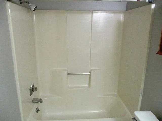 3005 Lisa Dr — Photo 7