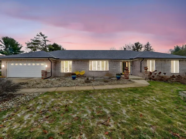 17202 Pencross Dr, Granger, IN 46530