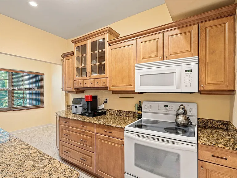 46 Montilla Ave #46 — Photo 16