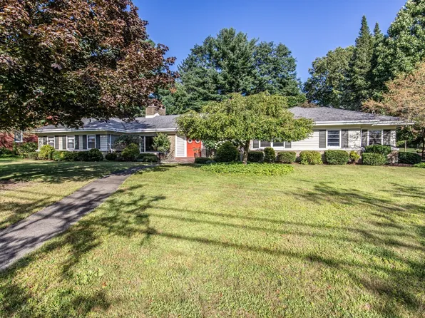 269 N Main St, Meadville, PA 16335