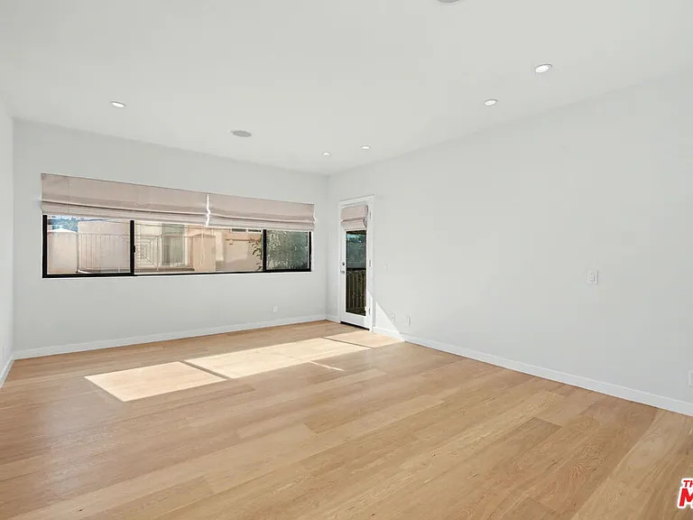 1021 Westmount Dr #102 — Photo 18