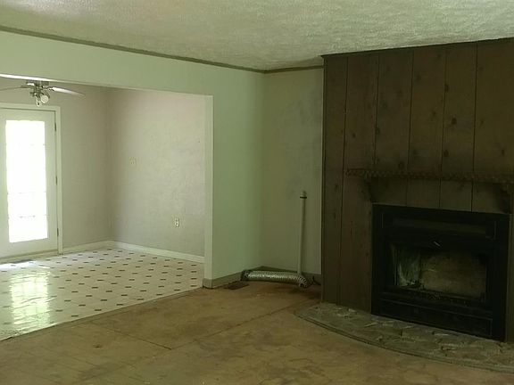 5th image of 130 Bonnie Ln