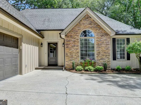 6220 Mockingbird Rd, Cumming, GA 30028