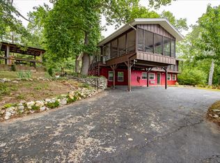 241 Lakeview Dr, Rockaway Beach, MO 65740