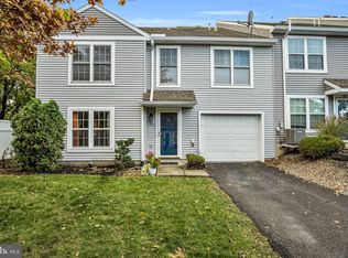 84 Courtyard Dr, Carlisle, PA 17013