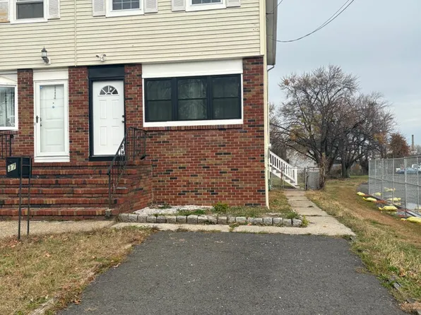 37 Irving St, Carteret, NJ 07008
