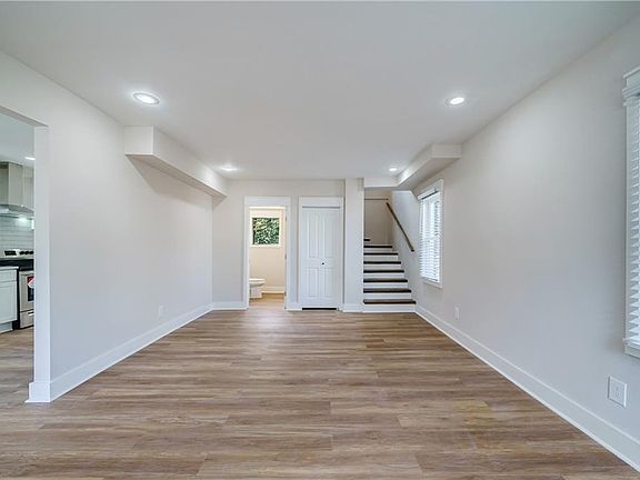 4th image of 1081 Smith St SW