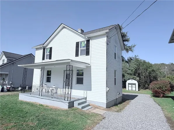 348 River Ave, Masontown, PA 15461