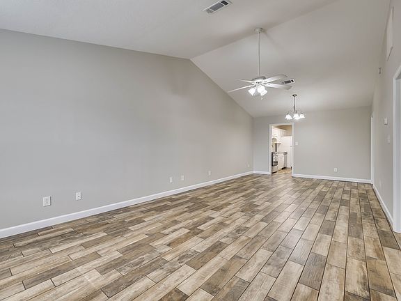 5th image of 219 Lynbrook Way