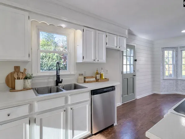 140 Old Pond Ln, Columbia, SC 29212