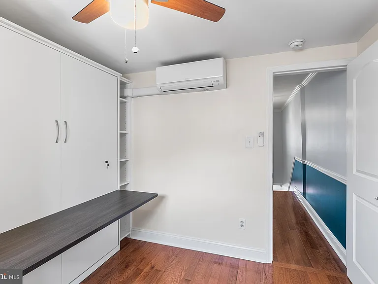 1725 S Iseminger St — Photo 26