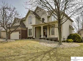 2019 S 186th St, Omaha, NE 68130