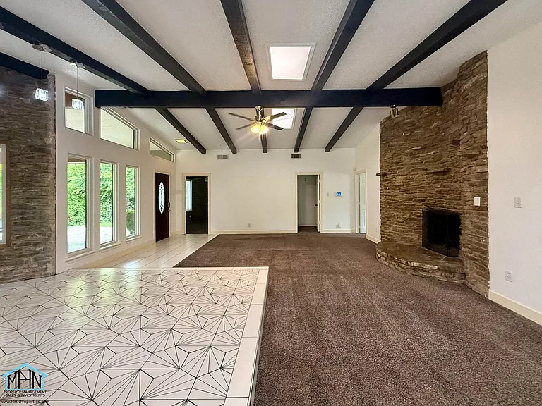 100 Bluet Ln — Photo 4