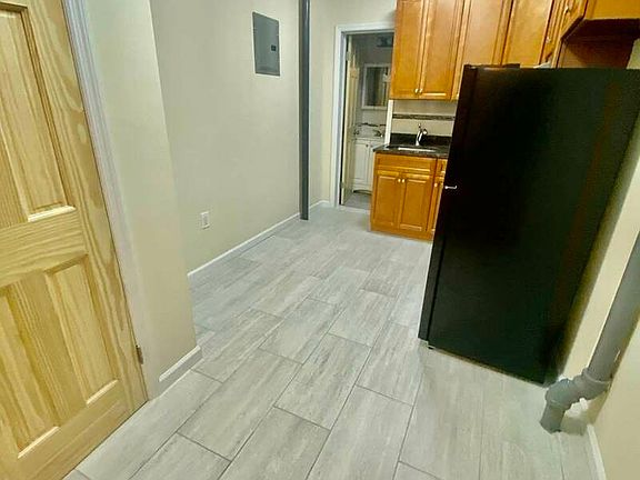 2nd image of 336 E 83rd St APT 1B