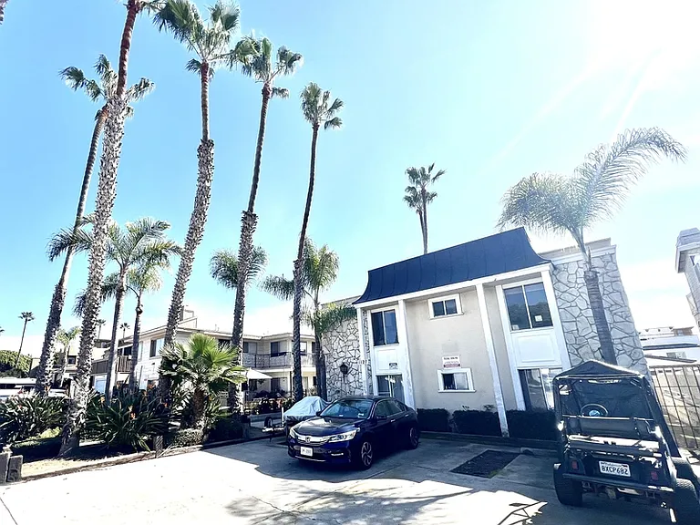 1127 Reed Ave #2 — Photo 3