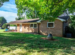 1675 Morningside Dr, Newton, NC 28658