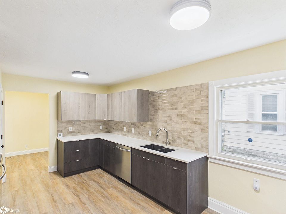 1st image of 533 Chester Ave