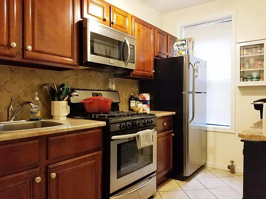 Rented by WIRE International Realty | media 5