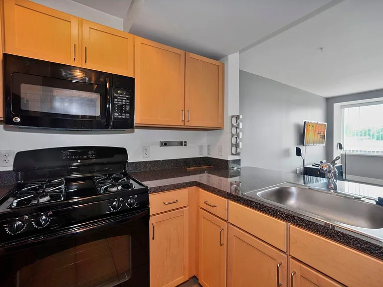 800 4th St SW #N614 — Photo 9